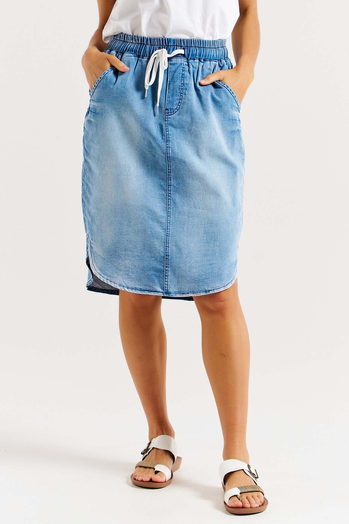 Betty Basics Alina Denim Skirt in Denim Blue