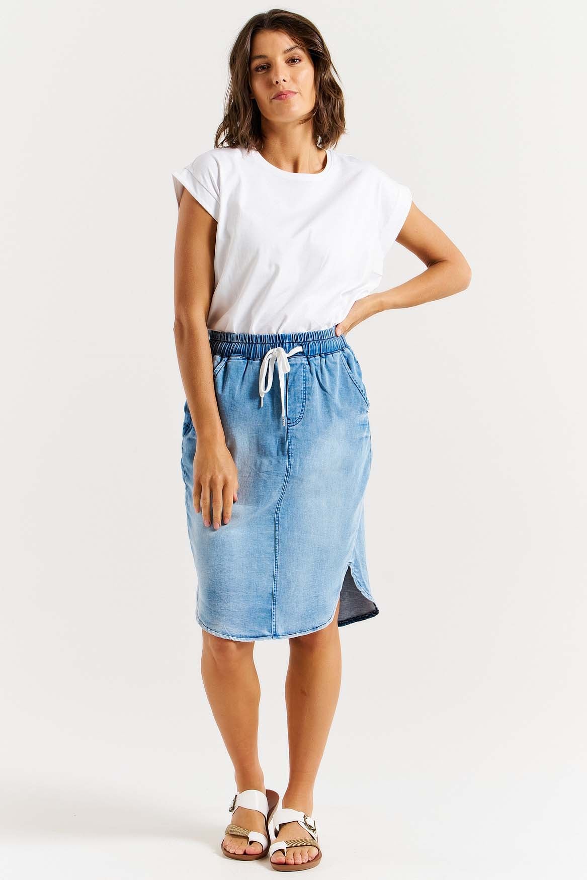 Betty Basics Alina Denim Skirt in Denim Blue