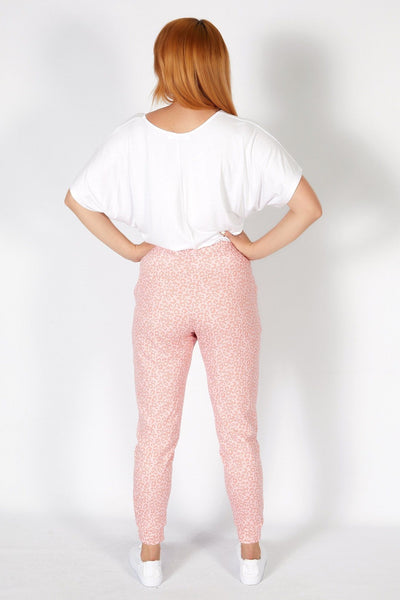 Betty Basics Lindsay Jogger in Pink Ocelot - Hey Sara