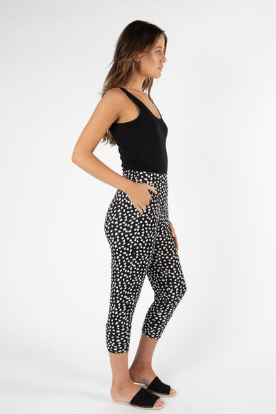 Betty Basics Lyon Pant in Heart Ocelot - Hey Sara