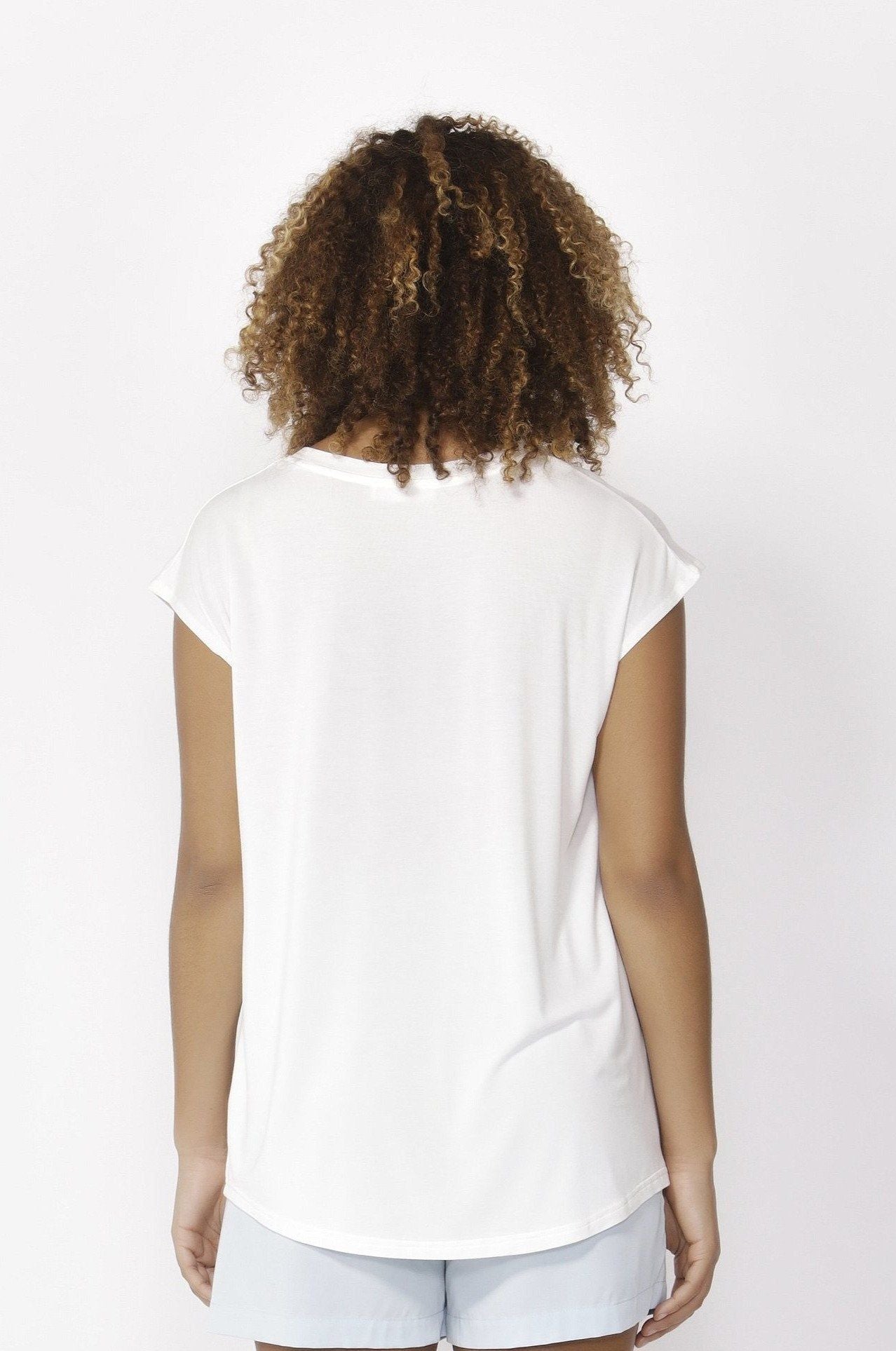 Betty Basics Zadar Tee in White - Hey Sara